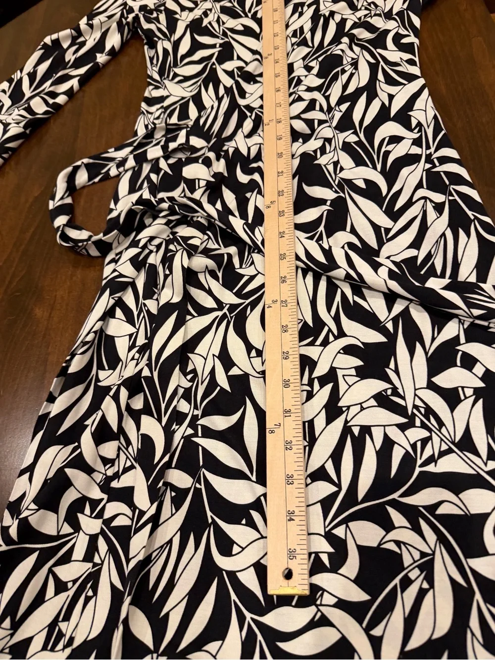 Diane Von Furstenberg Black and Cream Leaf-Print Silk Midi Wrap Dress - Picture 10 of 14